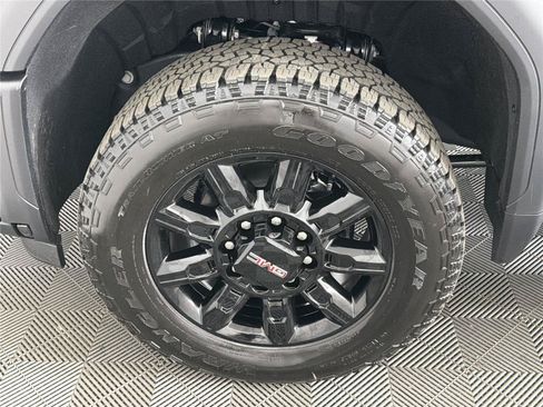 New 2026 GMC Sierra 2500 AT4 w/ AT4 Premium Plus Package AWD/4WD image 9