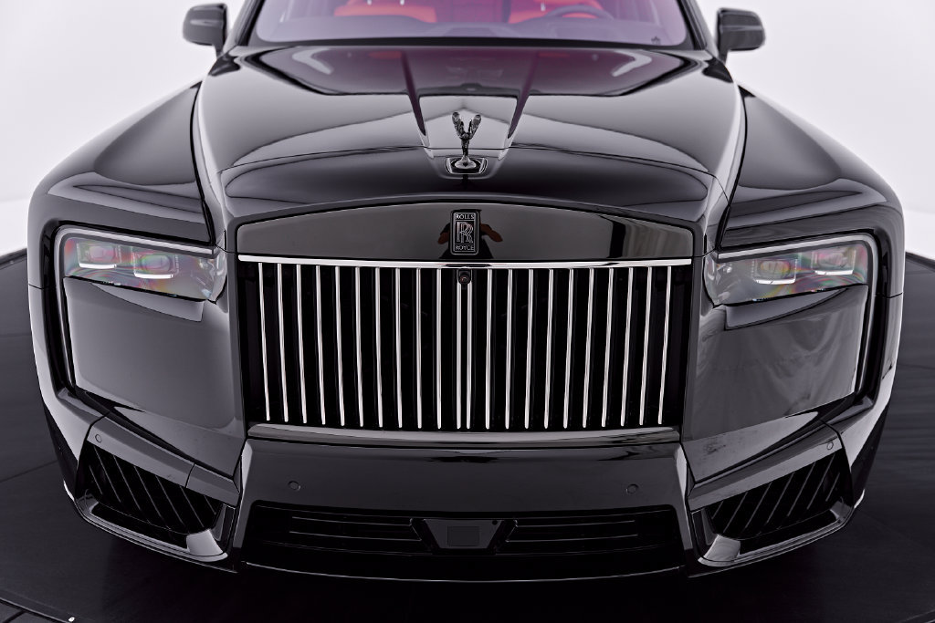Used 2026 Rolls-Royce Cullinan Black Badge AWD/4WD image 19
