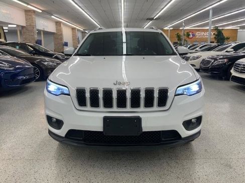 Used 2019 Jeep Cherokee Latitude Plus AWD/4WD image 2