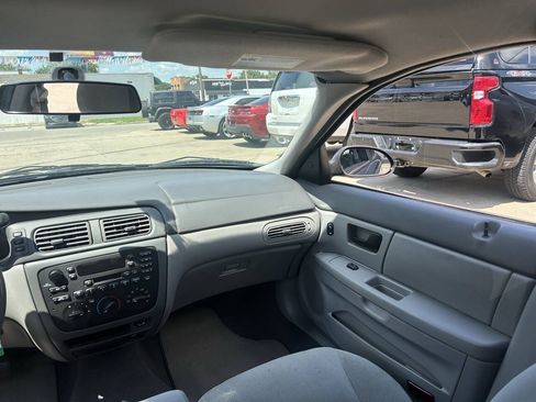 Used 2004 Ford Taurus SE FWD image 18