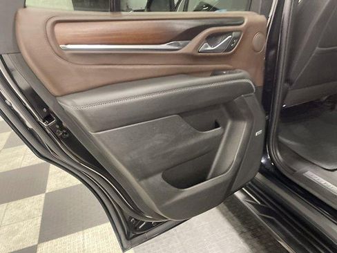 Used 2022 GMC Yukon Denali w/ Advanced Technology Package AWD/4WD image 8