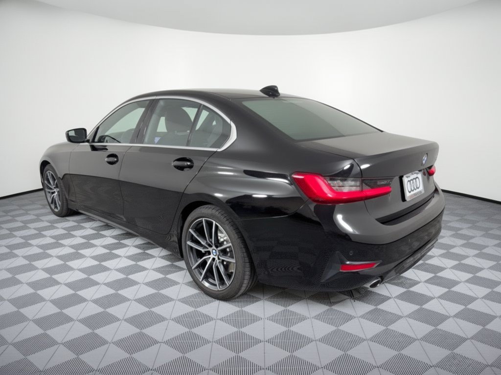 Used 2019 BMW 330i xDrive Sedan w/ Premium Package AWD/4WD image 3