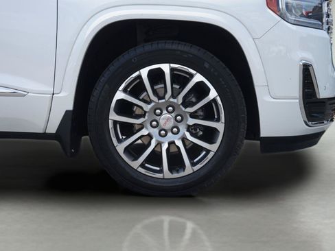 Used 2023 GMC Acadia Denali w/ Denali Ultimate Package AWD/4WD image 4