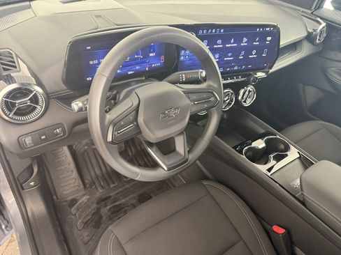 Used 2025 Chevrolet Blazer EV AWD Police image 17