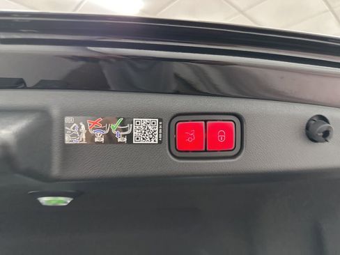 Used 2026 Mercedes-Benz E 350 Sedan image 26