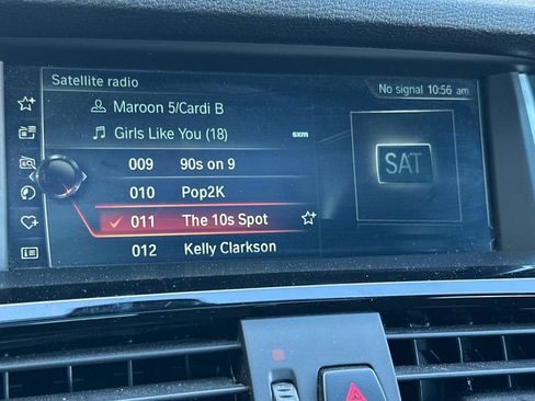 Used 2018 BMW X4 M40i image 21