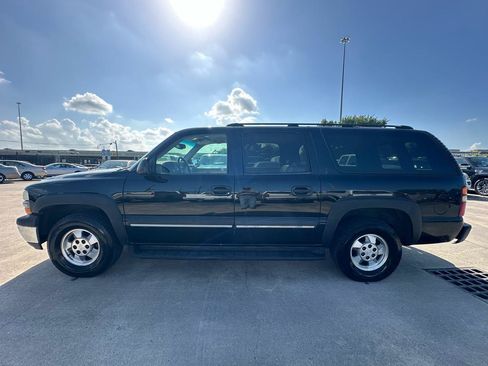 Used 2003 Chevrolet Suburban LS w/ LS Preferred Equipment Group RWD image 2
