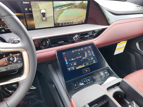 New 2026 Mercedes-Benz GLA 35 AMG 4MATIC image 10