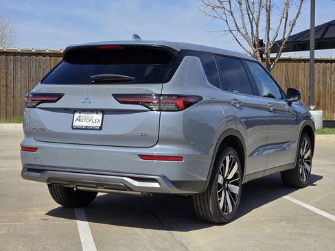 New 2026 Mitsubishi Outlander SE FWD image 4