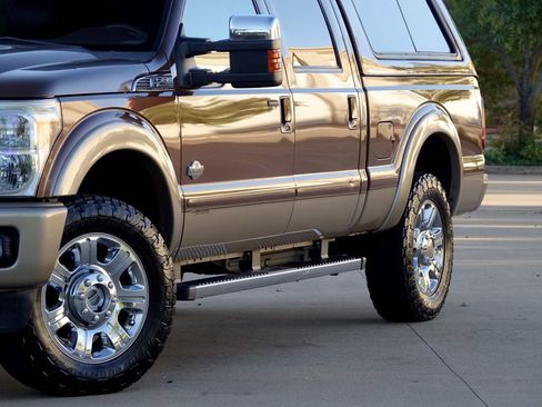 Used 2012 Ford F250 King Ranch w/ King Ranch w/Chrome Pkg image 22