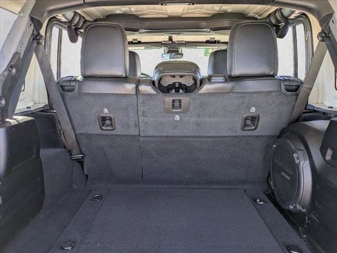 Used 2021 Jeep Wrangler Unlimited Rubicon image 6
