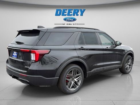 New 2026 Ford Explorer ST-Line w/ ST-Line Street Pack AWD/4WD image 15