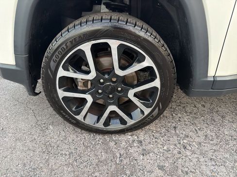 Certified 2018 Jeep Compass Limited w/ Navigation Group image 35