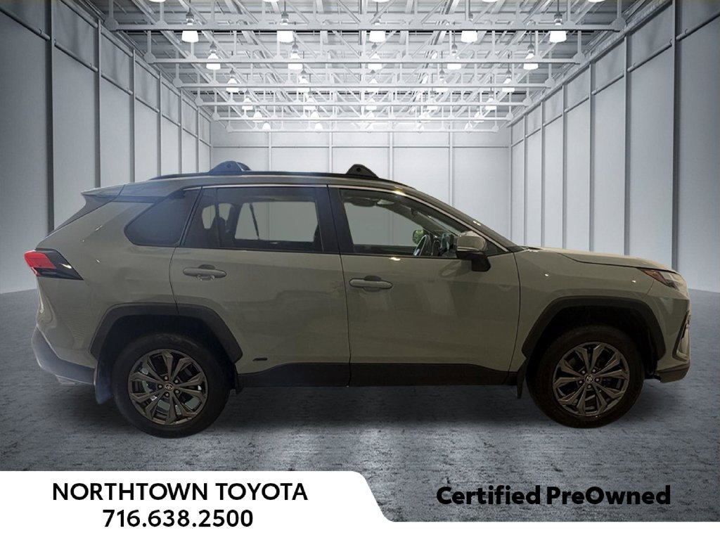 Used 2023 Toyota RAV4 XLE Premium AWD/4WD image 6