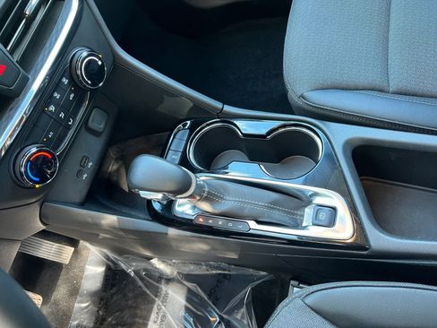 Used 2025 Buick Encore GX Preferred image 35