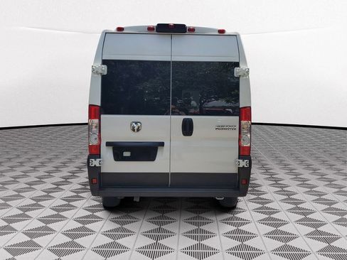 Used 2023 RAM ProMaster 2500 FWD image 5