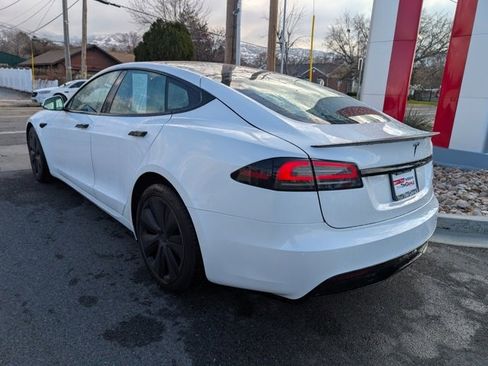 Used 2022 Tesla Model S Plaid image 5