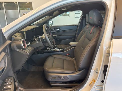 Used 2026 Chevrolet Trax RS w/ Driver Confidence Package FWD image 14