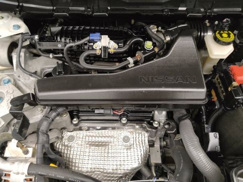 Used 2018 Nissan Rogue SL w/ Premium Package image 30