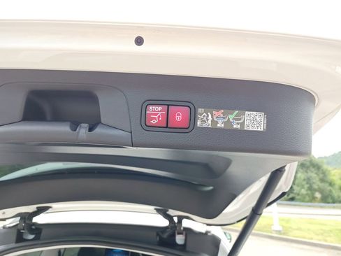 New 2026 Mercedes-Benz GLS 450 4MATIC image 12