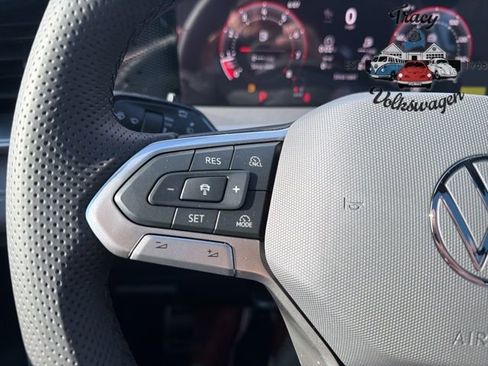 New 2026 Volkswagen Tiguan SE R-Line image 16