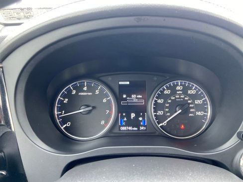 Used 2017 Mitsubishi Outlander SEL image 24