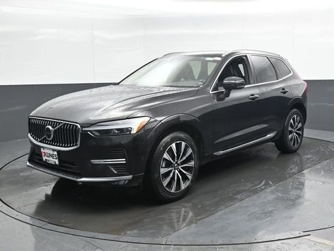 Used 2023 Volvo XC60 B5 Plus image 5