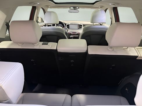 Used 2019 Kia Sorento SX w/ SX Touring Package FWD image 40