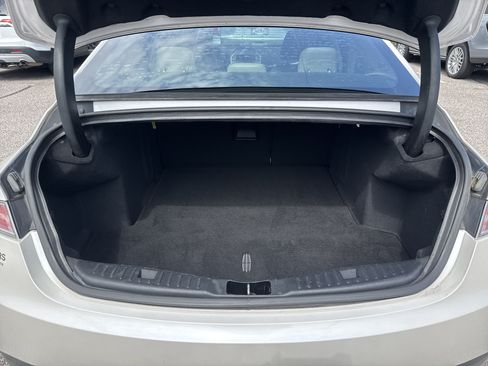 Used 2019 Lincoln MKZ Reserve FWD image 13