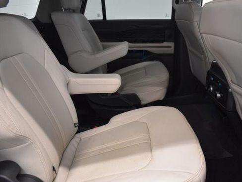 Used 2024 Ford Expedition Max Platinum AWD/4WD image 17