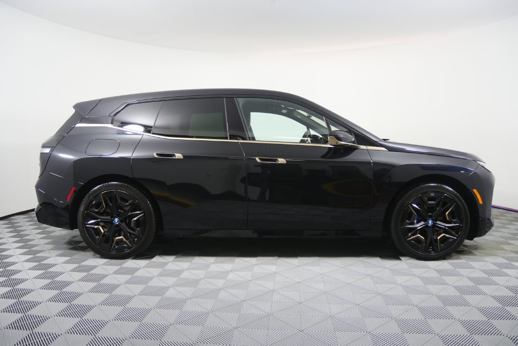 Used 2024 BMW iX M60 AWD/4WD image 3