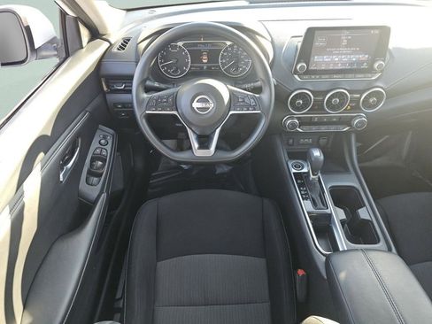 Used 2025 Nissan Sentra SV image 4