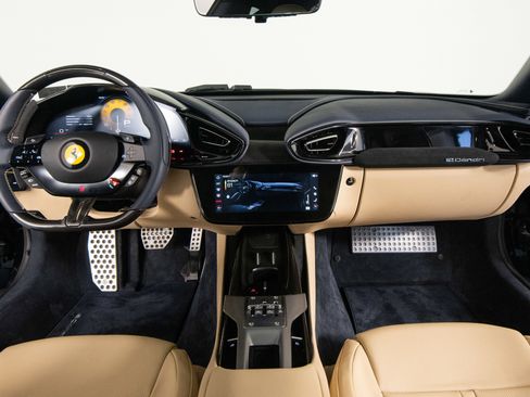 Certified 2025 Ferrari 12Cilindri image 33