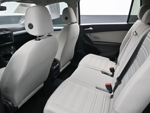 Used 2024 Volkswagen Tiguan S image 32