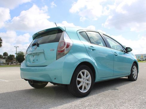 Used 2013 Toyota Prius C Three FWD image 20