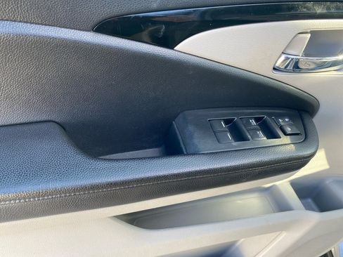 Used 2020 Honda Pilot Touring image 35