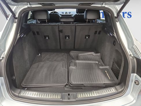 Used 2022 Porsche Macan S image 4