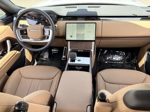 New 2026 Land Rover Range Rover Long Wheelbase SE AWD/4WD image 15