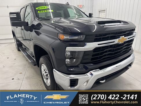 Used 2024 Chevrolet Silverado 2500 LT AWD/4WD image 1