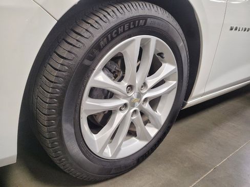 Used 2018 Chevrolet Malibu LT FWD image 31