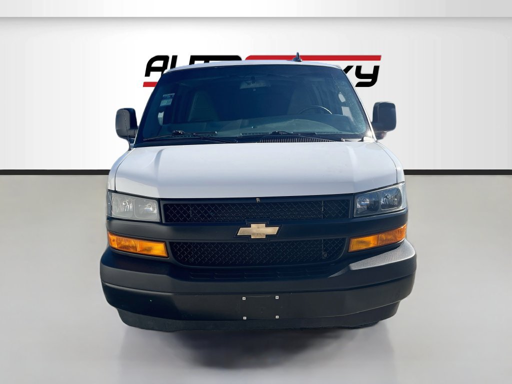 Used 2024 Chevrolet Express 2500 w/ Driver Convenience Package RWD image 2