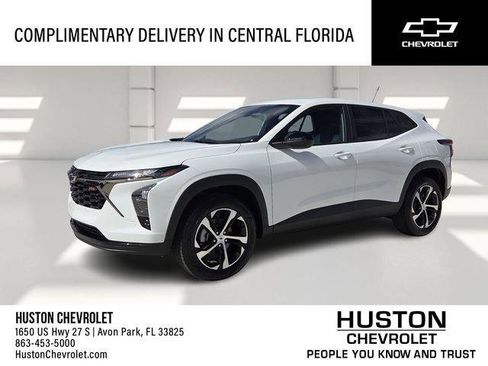 Used 2026 Chevrolet Trax RS w/ Driver Confidence Package FWD image 1