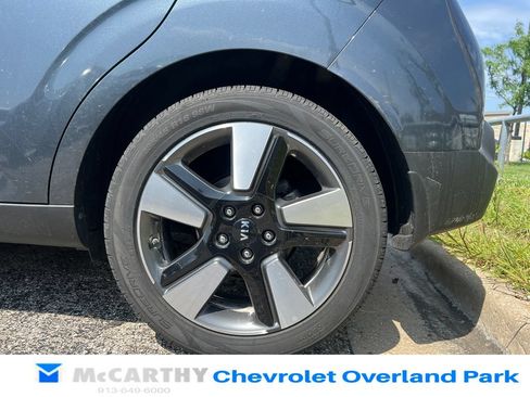 Used 2020 Kia Soul EX w/ Option Group 015 FWD image 9