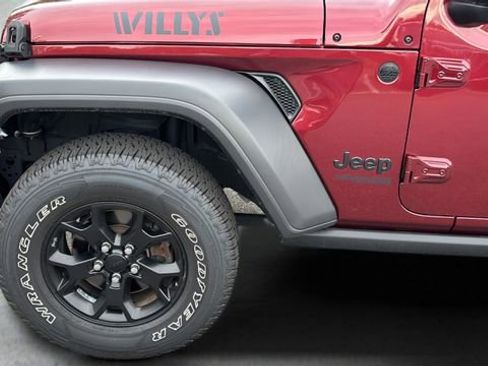 Used 2021 Jeep Wrangler Unlimited Sport AWD/4WD image 32