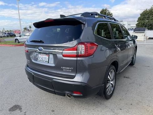 Used 2022 Subaru Ascent Limited image 6