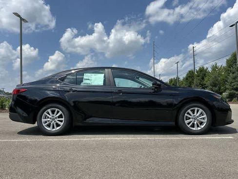 Used 2026 Toyota Camry LE w/ Convenience Package FWD image 3
