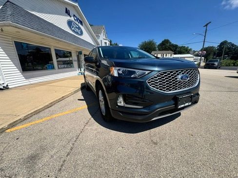 Certified 2024 Ford Edge SEL w/ Convenience Package AWD/4WD image 4