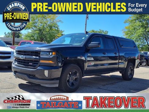 Used 2017 Chevrolet Silverado 1500 LT w/ Midnight Edition AWD/4WD image 1