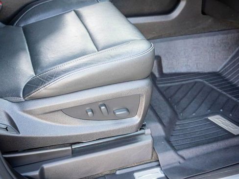 Used 2018 Chevrolet Tahoe Premier image 39