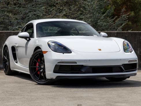 Used 2021 Porsche 718 Cayman GTS RWD image 6
